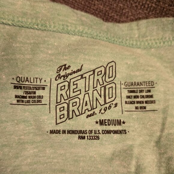 Notre Dame Fighting Irish Sleeveless T-Shirt Tank sz M Green Retro - Picture 5 of 5